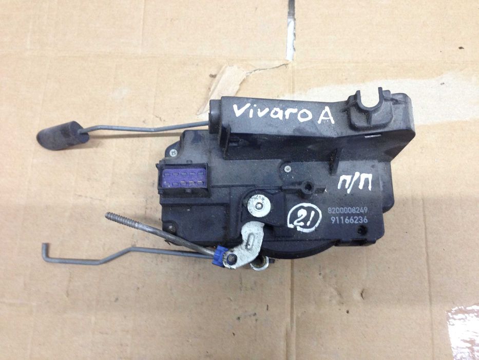 Дверной замок на Opel Vivaro-A
