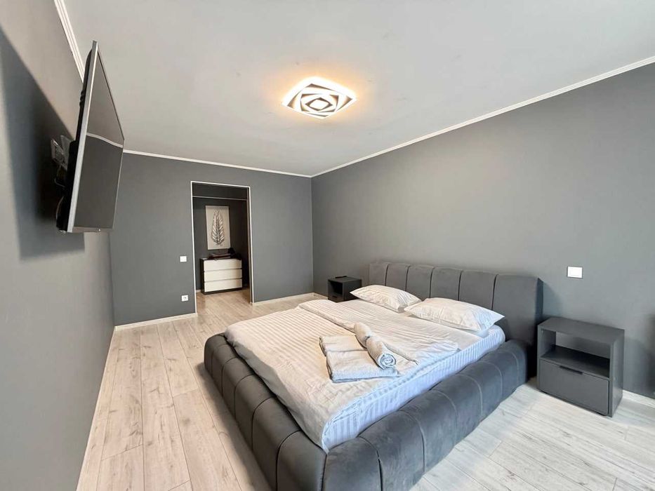 ApartPoltava 1-bedroom з великою кухнею та шикарною панорамою