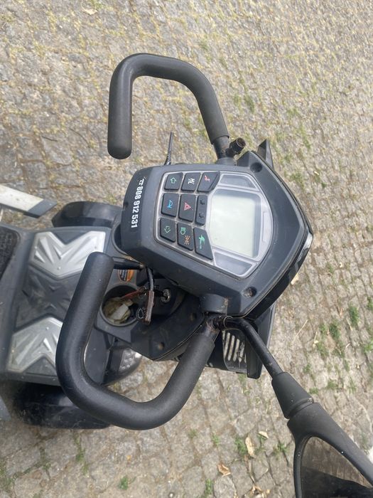 Scooter Stana modelo Pantera Pro