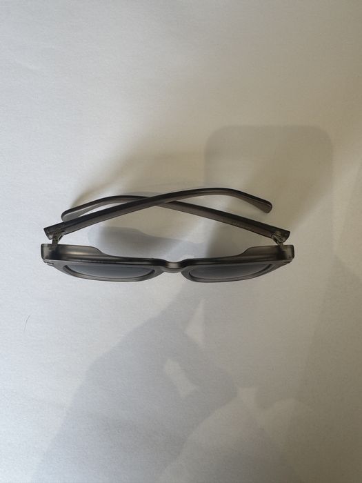 David Beckham oculos escuros cinza