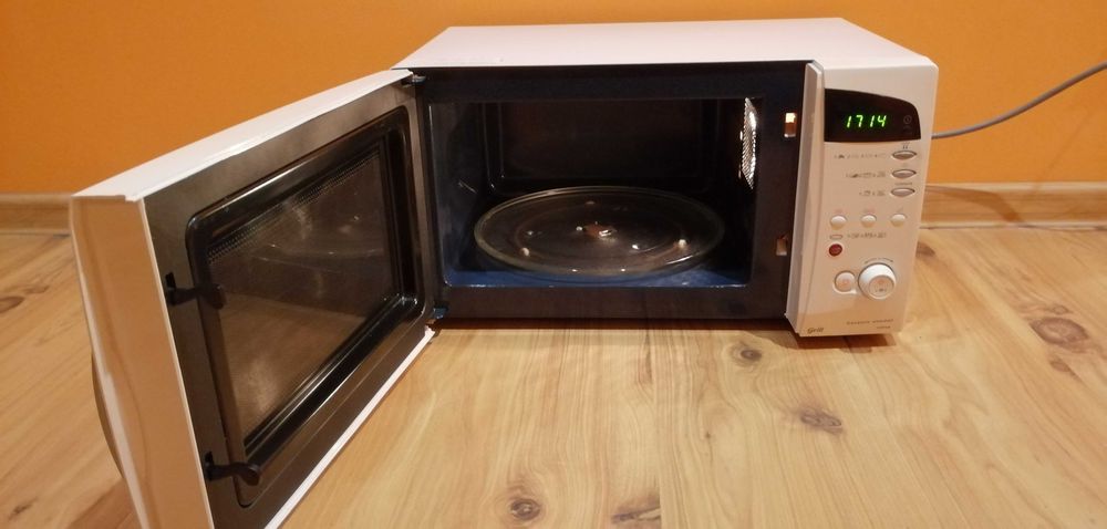Kuchenka mikrofalowa z grillem Samsung CE287DN, TDS, emalia, 23 litry,