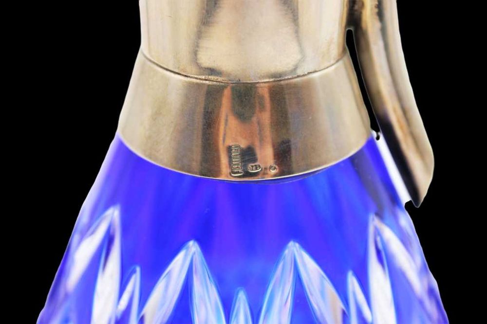 Garrafa em Cristal com Aplicações em Prata