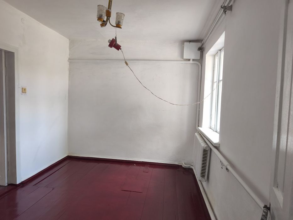 Продаж будинку в центрі Таращі