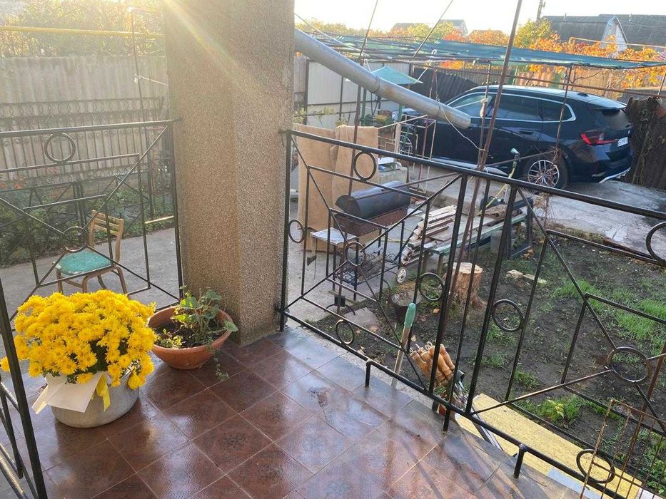 (13) Продам двоповерховий будинок, Великодолинське