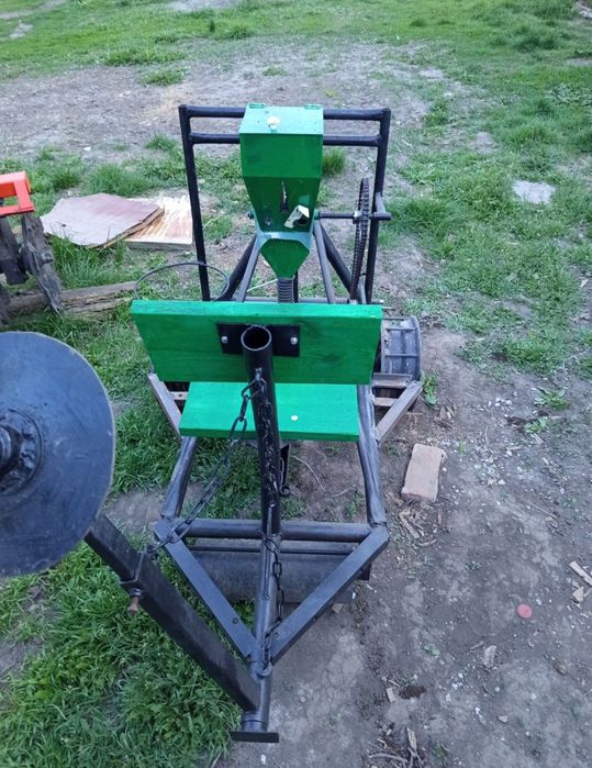 Сівалка для висіву кабаків,( гарбузів)