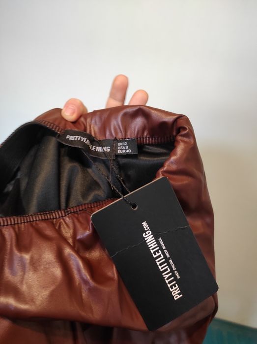 Nowe brązowe legginsy z Ekoskóry z rozcięciami na nogawkach