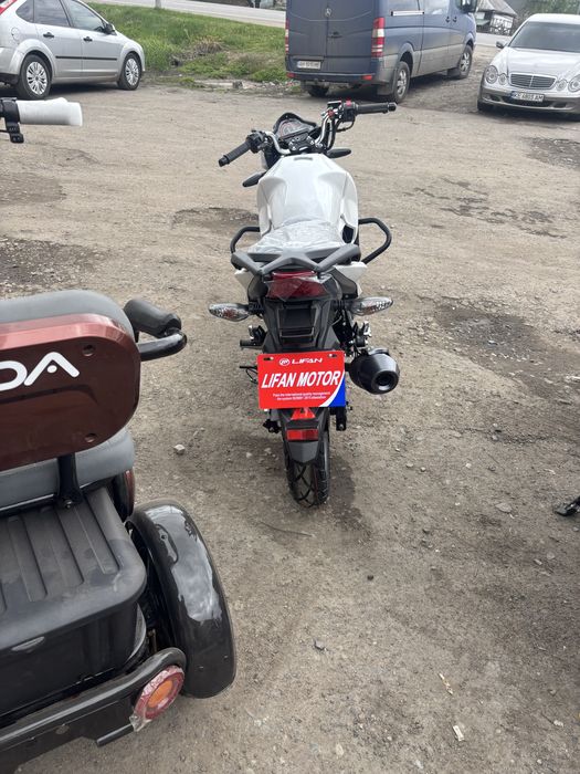 Мотоцикл LIFAN KP200