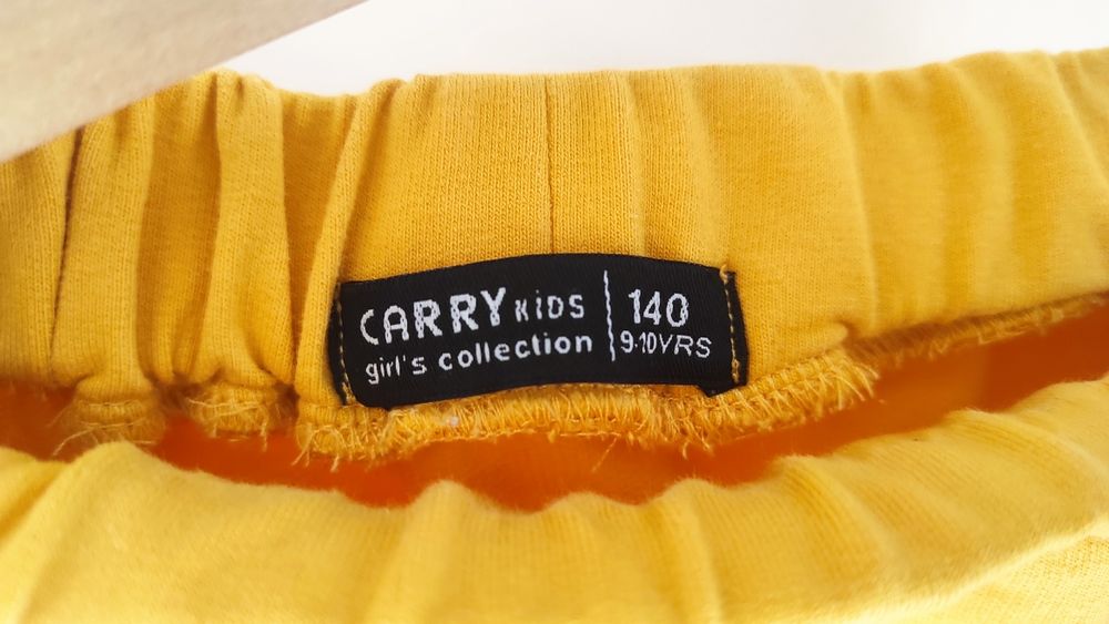 Komplet spódnica bluza Carry