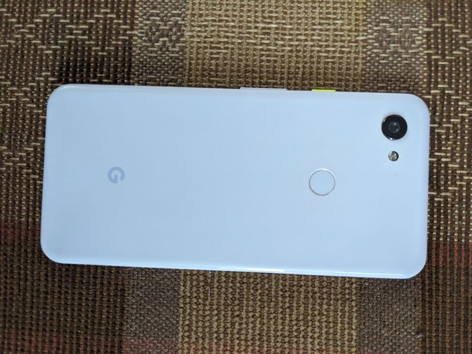 Смартфон Google Pixel 3a xl 4/64
