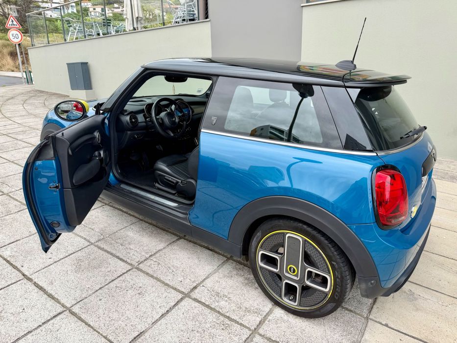Mini Cooper SE (Elétrico)