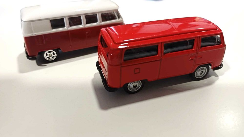 Miniaturas de coleção VW Bus 1:64 e Citroen 2CV