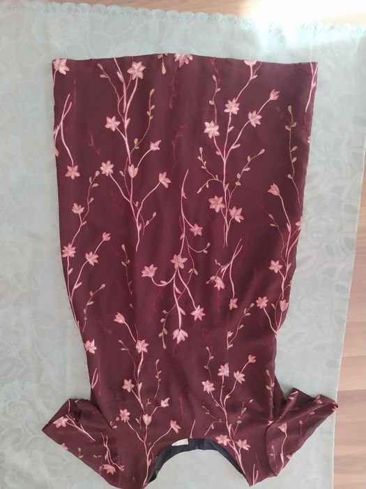 Elegancka sukienka wizytowa błyszcząca r 46