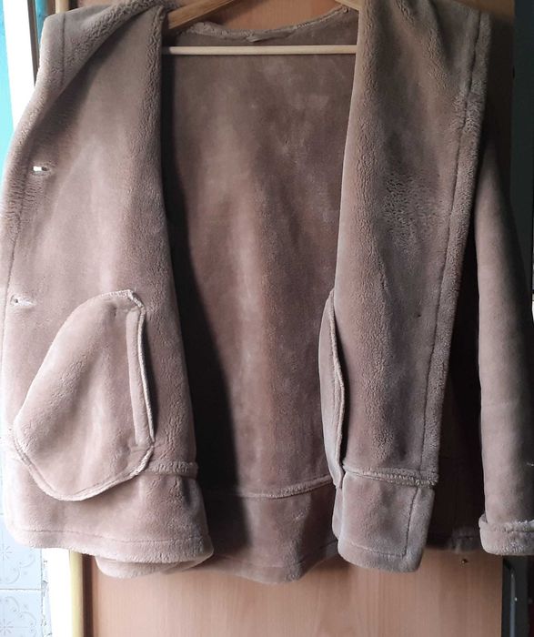 Casaco quente com capuz castanho  el corte inglés M