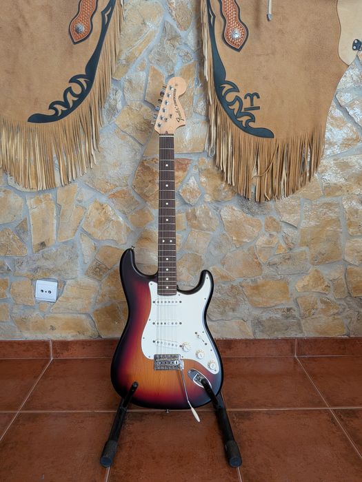 Guitarra  Fender Stratocaster Highway One Satin Nitro 2010 USA