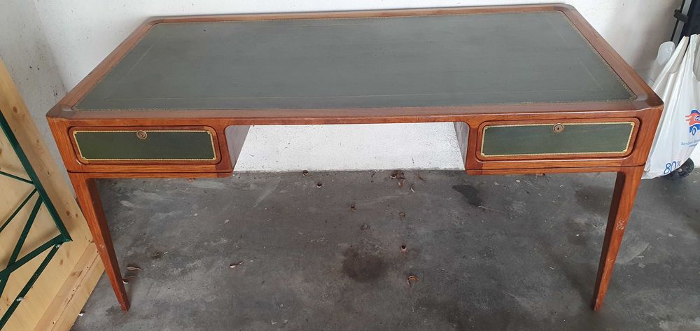 Conjunto de mobiliario antigo