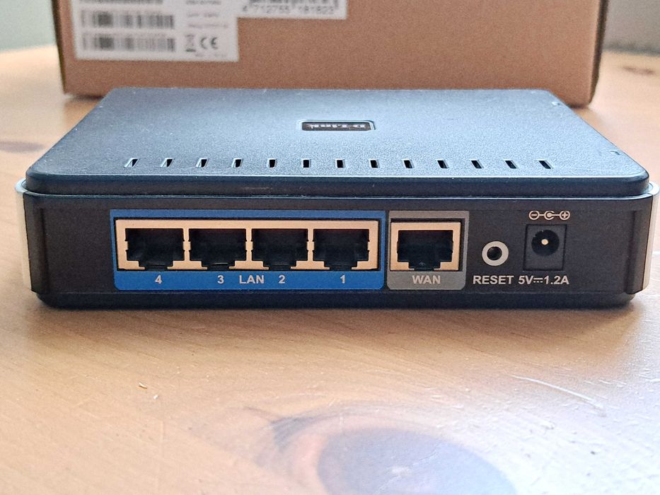 D-link router szerokopasmowy DIR-100