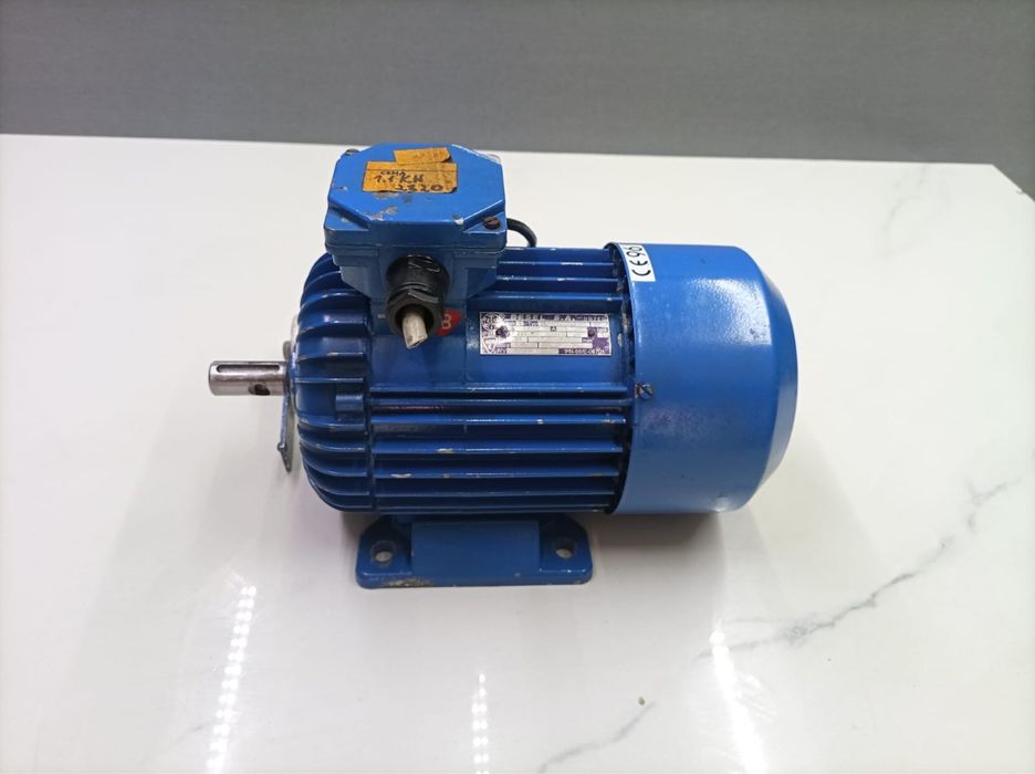 Silnik elektryczny BESEL 1,1 kW 2820 obr/min 220V typ SEh 90-2C