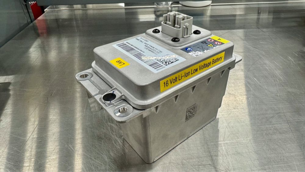 Відновлення акумуляторів Tesla 16v та 12.8v