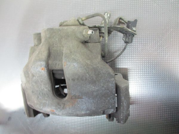 Pinça travão / maxila de travão frente direita AUDI A4 (8E2, B6)