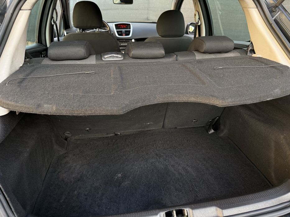 Peugeot 207 1.4 HDi 68cv ( Gasoleo ) 2007