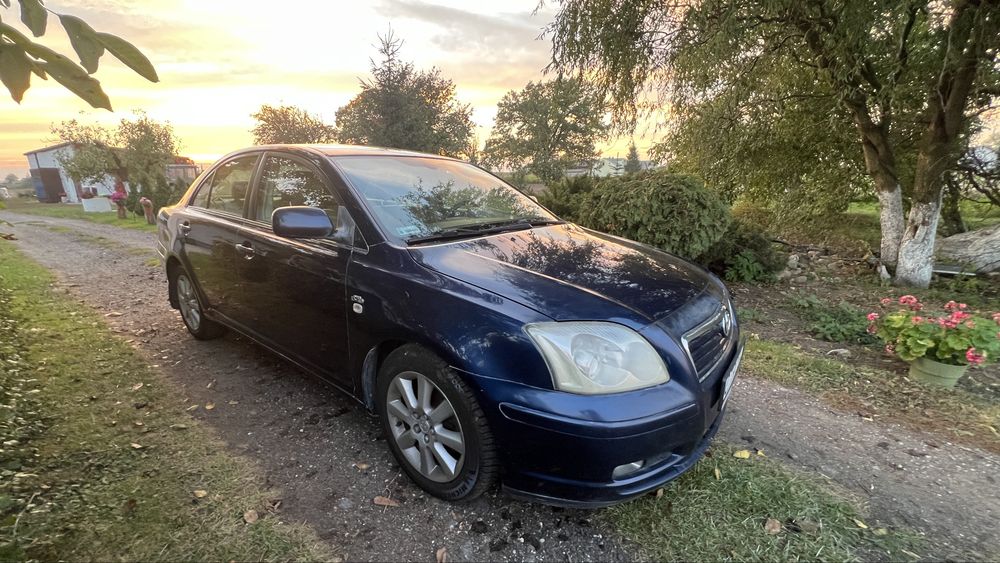 Toyota Avensis T25  Prestige 2.0 D-4D  116 KM 2004 rok