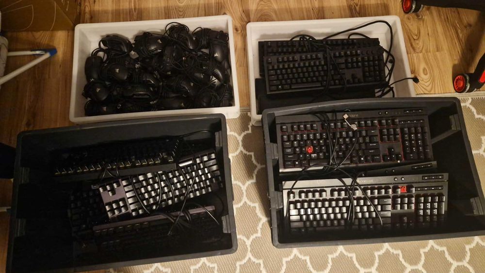 Wyprzedaż peryferii komputerowych Steelseries, Razer, Corsair, Genesis