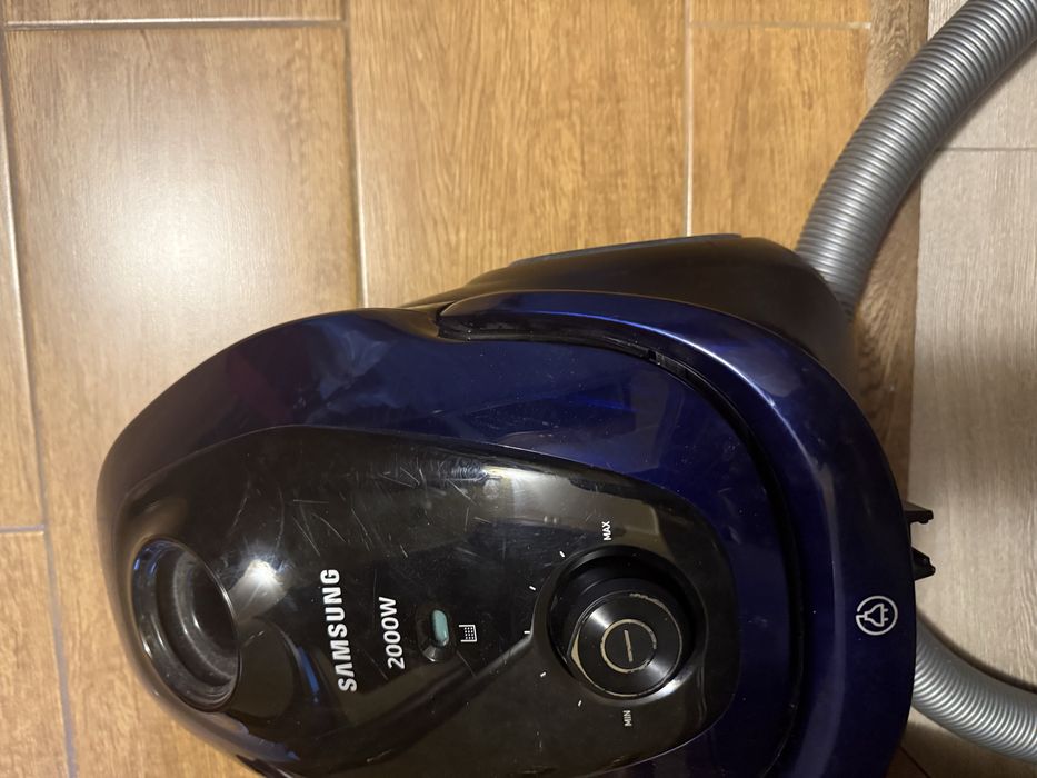 Пилосос на завчасті.