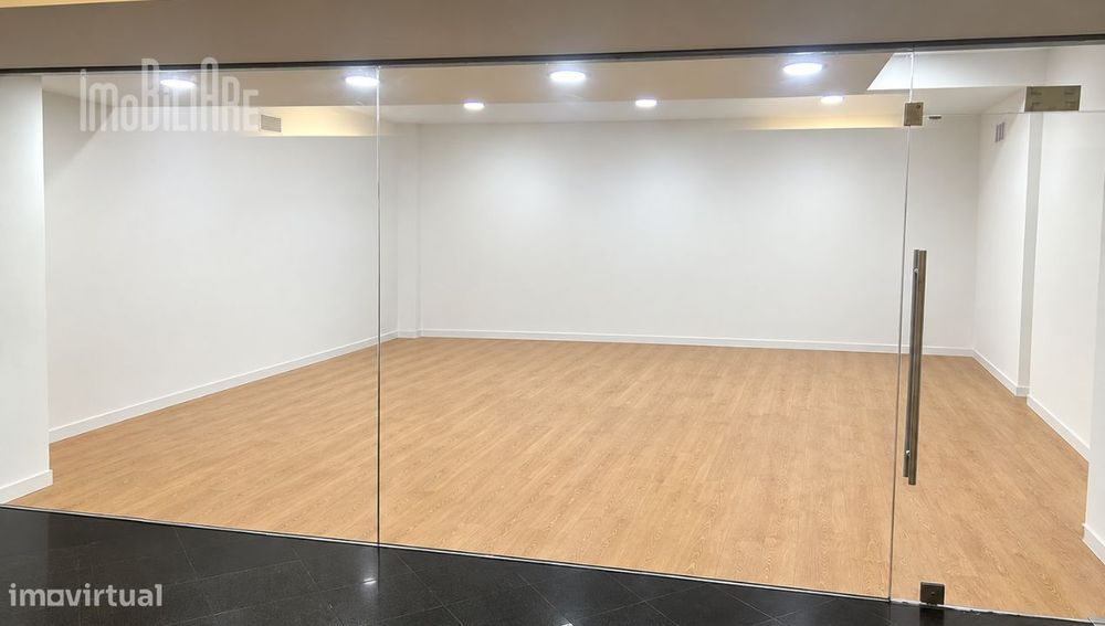 Vende Loja no Centro Comercial Souto Center Gondomar