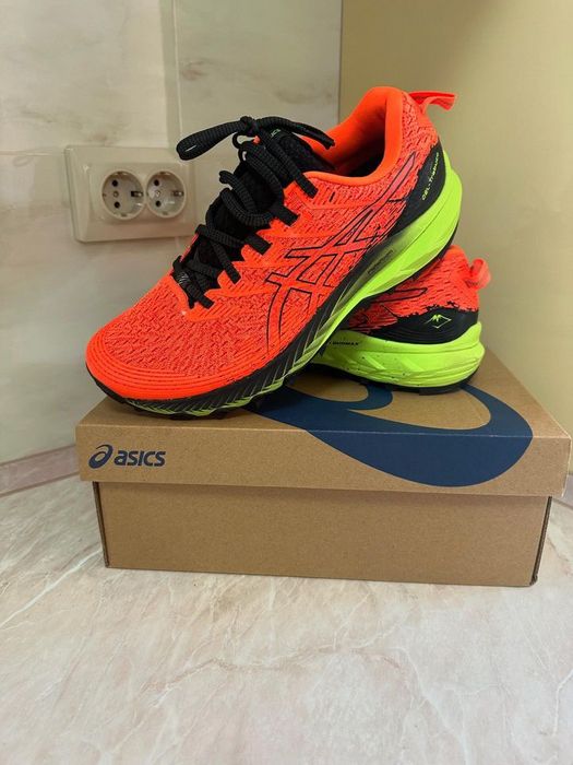 ASICS 41.5 розмір, 26см стєлька, орігінал.