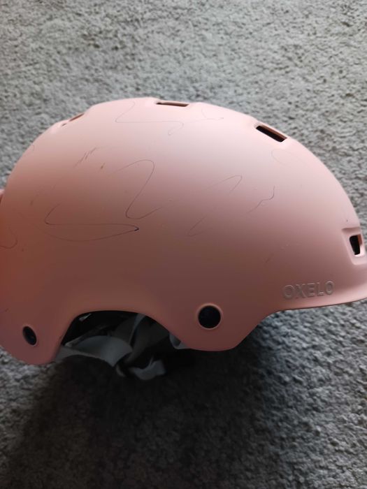 Decathlon kask ochronny na głowę XS