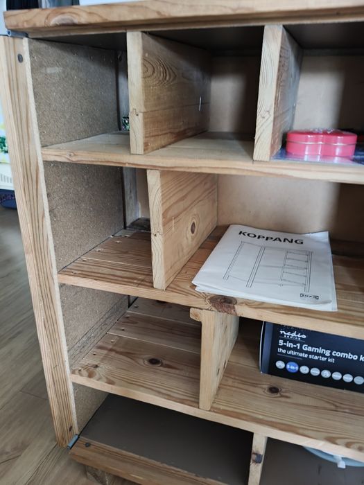 Móvel feito à mão