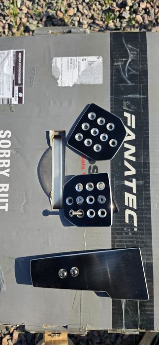 Продам Fanatec ClubSport Pedals V3