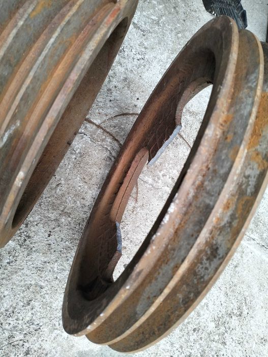 Шкив чугунный 2 руч С 36 см (шк 3 руч С 36 см 1000 гр) шк 2 руч 41 см