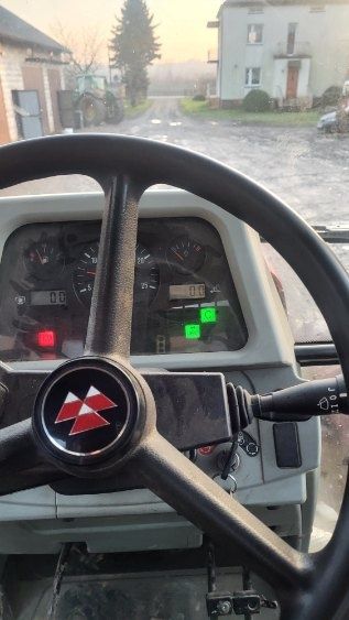 Ciągnik rolniczy Massey ferguson 5435