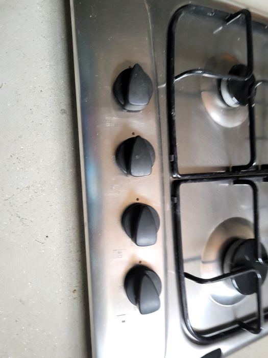 Pack Cozinha – Placa Indesit PI640 + Exaustor Balay 3BT‑737B | Bom estado
