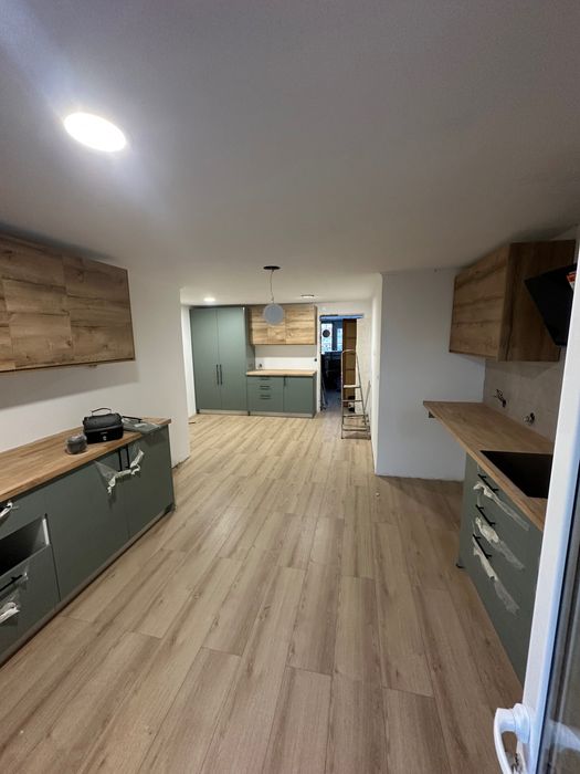 Montador de cozinha e móveis e transporte