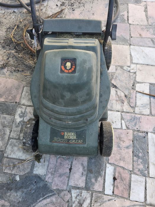Corta relva Black & Decker Eléctrico