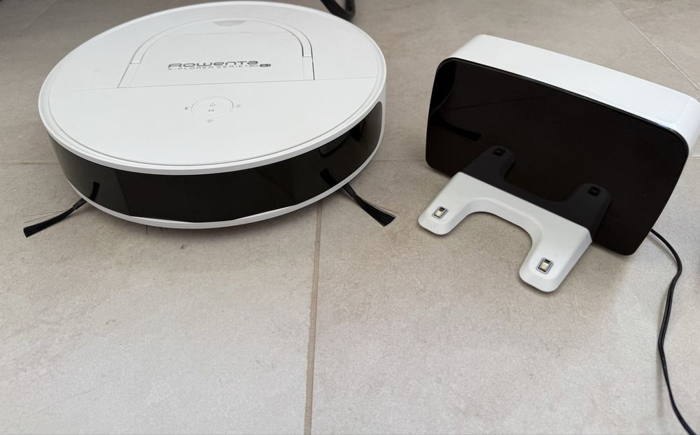 Продам робот пилосос миючий Rowenta Xplorer serie 130 AI