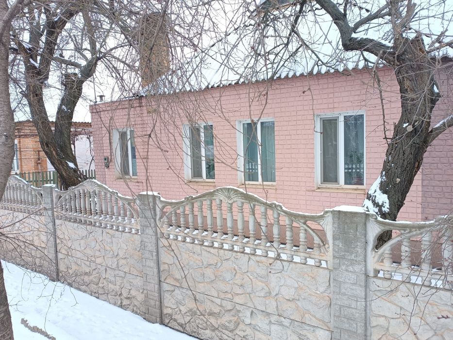 Продам добротный дом в Центре города остановка Гостиница Киев
