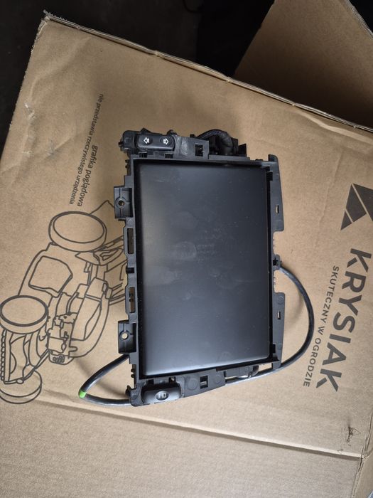 Wyswietlacz LCD nawigacja peugeot citroen  3008 5008