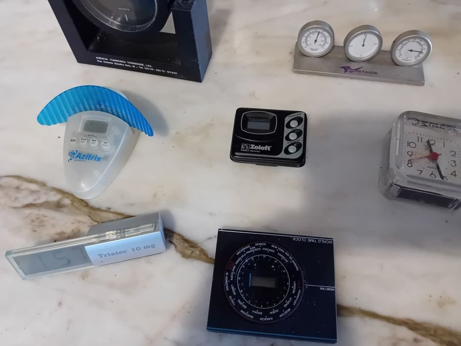 Conjunto de Relógios Diversos