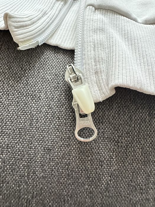 Biala bluza marki NIKE