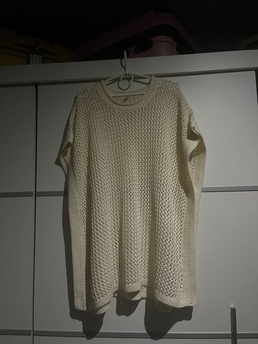 kremowe/beżowe „bolerko” w dziurki rozmiar 40-46