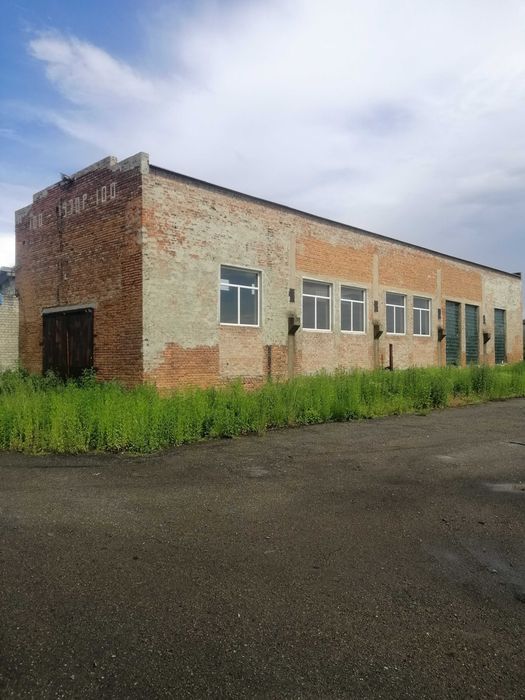 Виробниче приміщення, біля Львова, Пустомити.