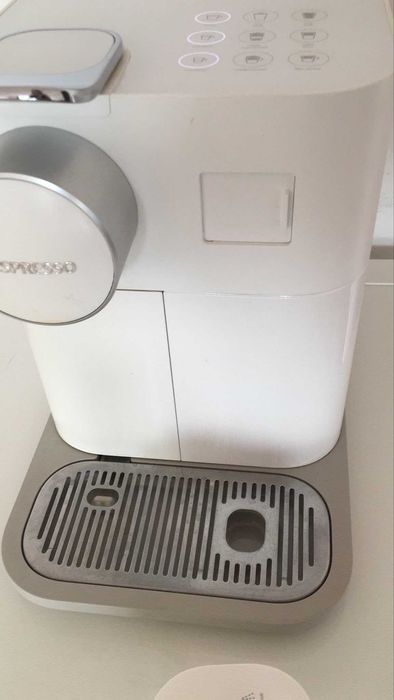 Cafeteira Nespresso Lattissima One Nespresso White