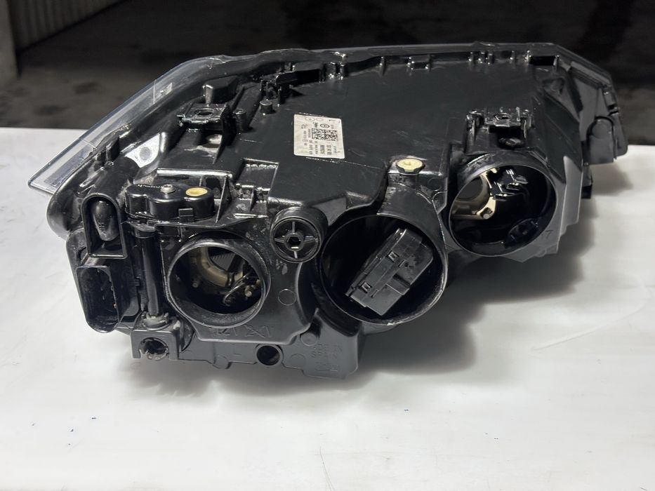 Farol Dianteiro Esquerdo Original Valeo / Volkswagen Polo VI AW (2017–2021)