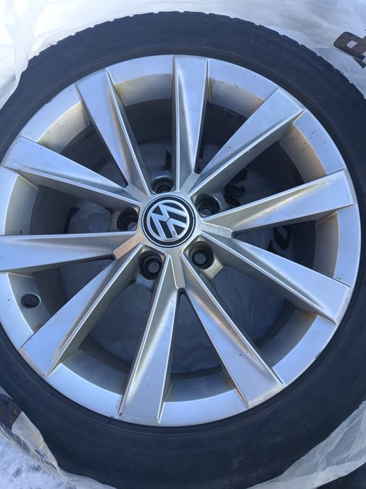 Фольксваген Шклда на 17. Разболтовка 112. Резина зима.