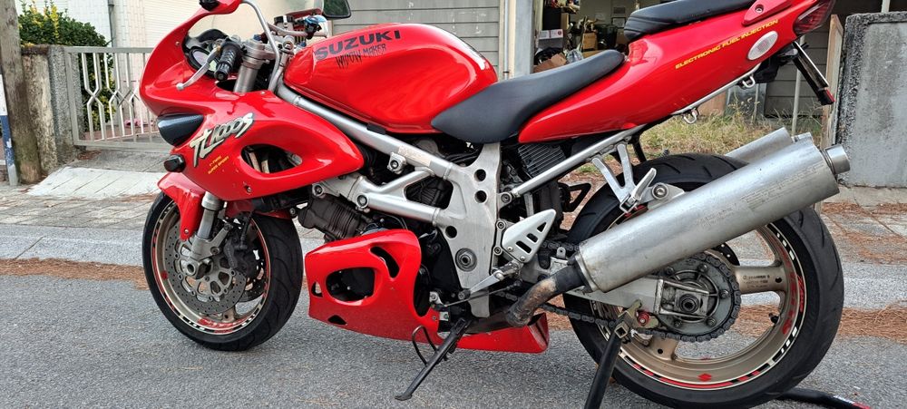 Suzuki tl 1000s vendo ou troco