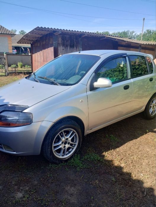 Chevrolet Aveo 2006рік(1.5)( газ-бензин)(переоформлення)газ не вписаний