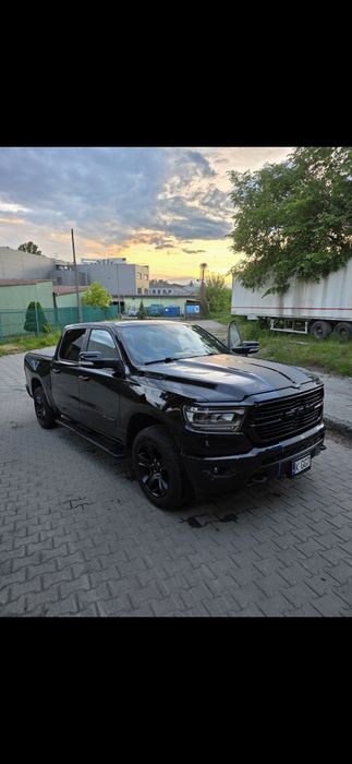 DODGE RAM 1500 rocznik 2020 5,7 Hemi + LPG, czarny, długa kabina